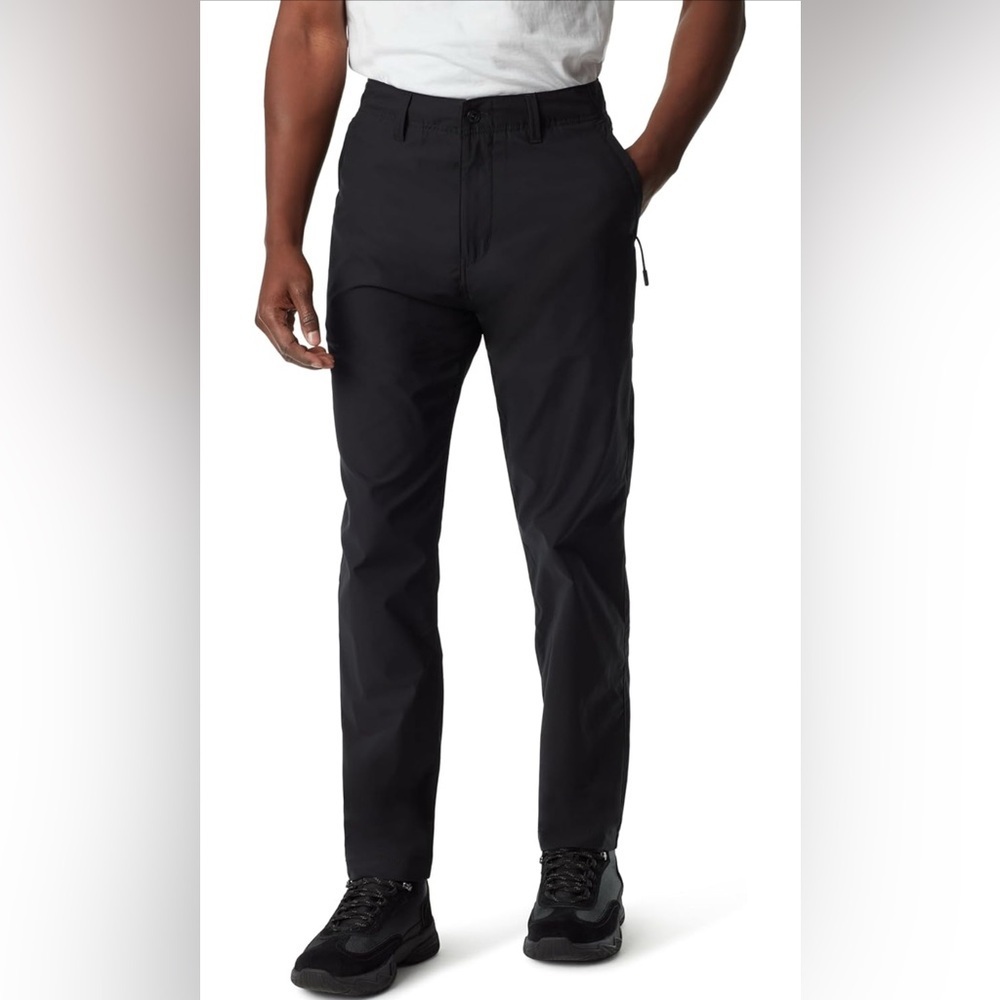 Men's Traveler Midrise Front Zipper Fly Straight Leg Pant Standard
